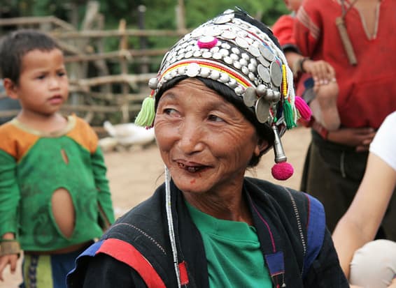 Explore Northern Laos Tours-Luang Prabang-Nongkhiau-Namkat yorlapa- Phongsaly-Luang Namtha-Muangsing-Houay Xai-Pak Beng-Luang Prabang