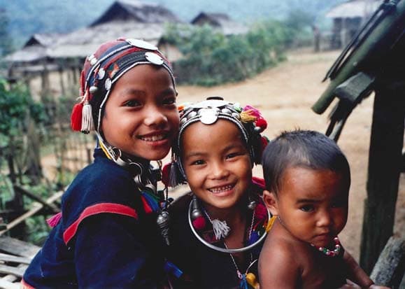 Explore Northern Laos Tours-Luang Prabang-Nongkhiau-Namkat yorlapa- Phongsaly-Luang Namtha-Muangsing-Houay Xai-Pak Beng-Luang Prabang