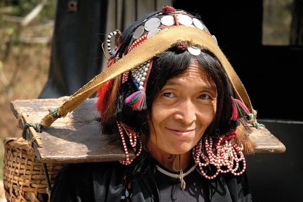 Explore Northern Laos Tours-Luang Prabang-Nongkhiau-Namkat yorlapa- Phongsaly-Luang Namtha-Muangsing-Houay Xai-Pak Beng-Luang Prabang